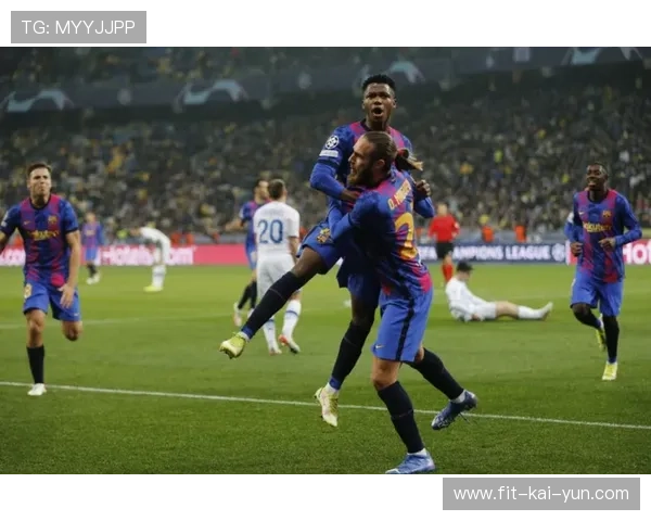 巴萨配合流畅，安苏·法蒂外脚背破门：足球的艺术与协作盛宴